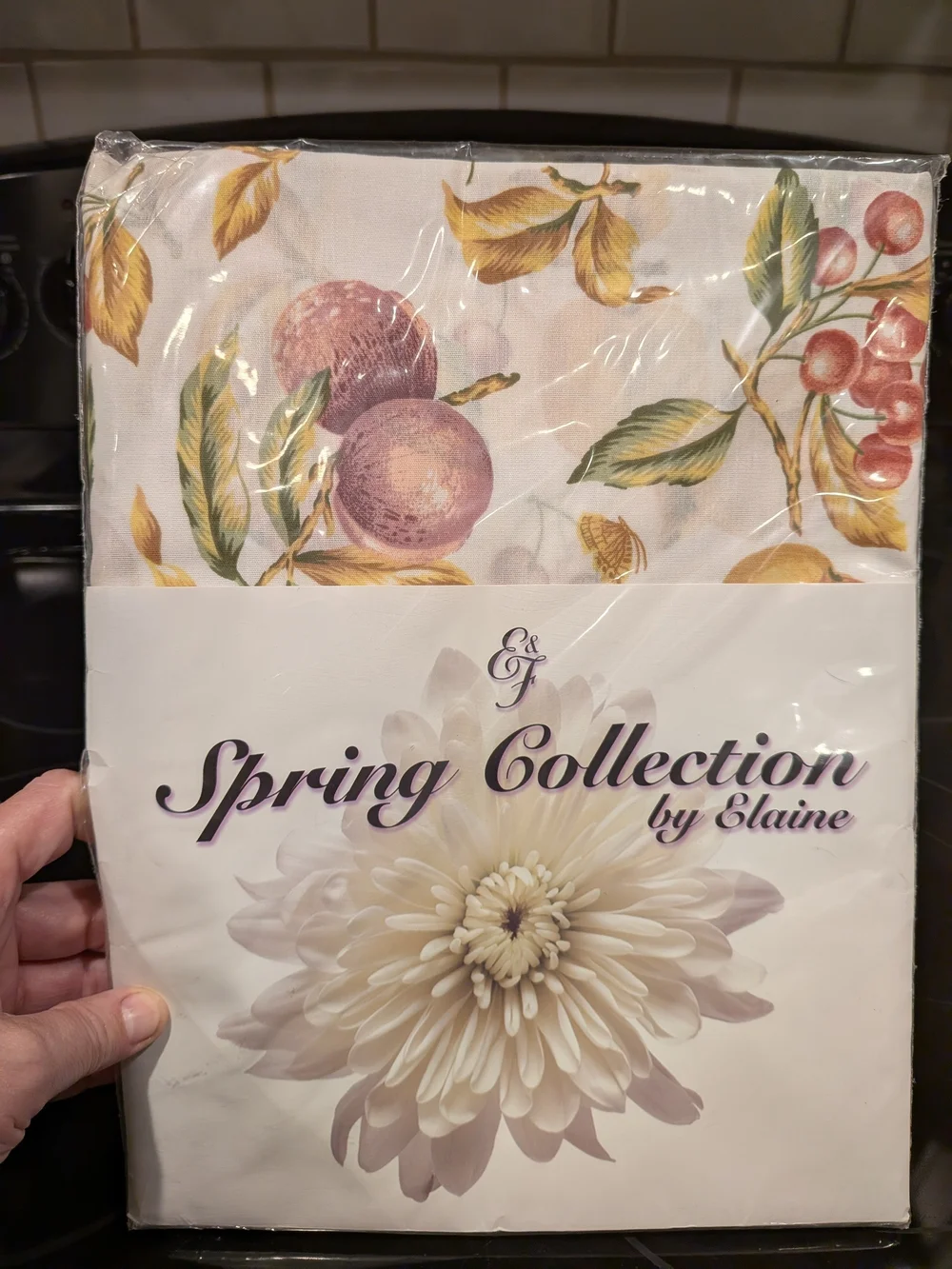 Spring Collection by Elaine Floral Tablecloth - Cream, Green, Gold NOS